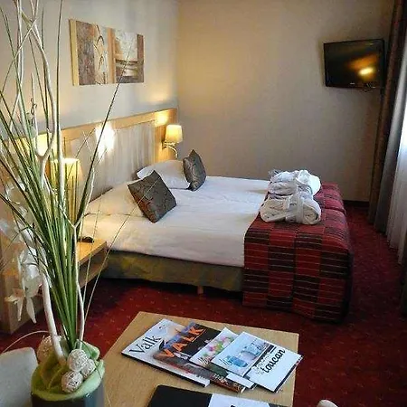 Hotel Der Valk 4*