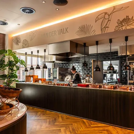 Hotel Der Valk 4*