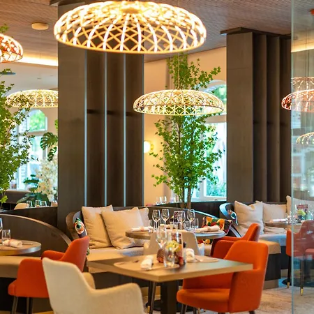 Der Valk Hotel 4*