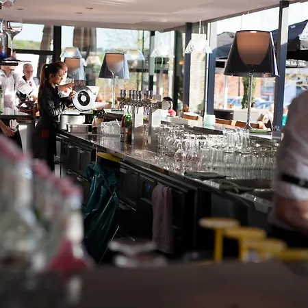 酒店 威威斯湾德瓦克酒店 4*