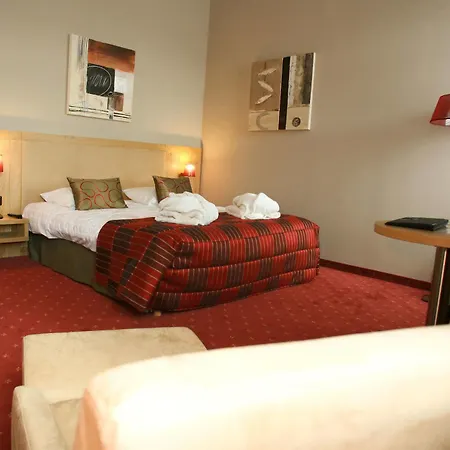 Der Valk Hotel 4*